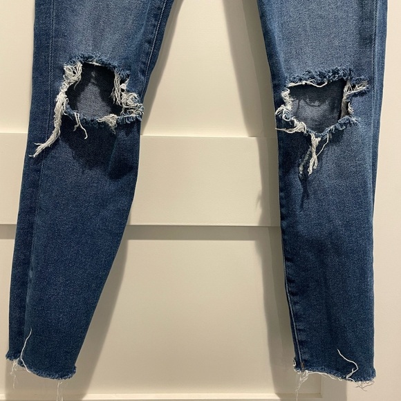 GOOD AMERICAN Women’s Distressed Raw Edge Jeans - Picture 4 of 8